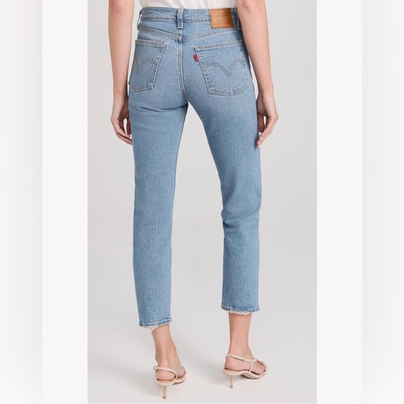 Levi’s Wedgie Straight Jeans - Picture 2 of 5